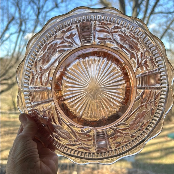 Pink Depression Glass Bowl with Floral Design Vintage - Picture 1 of 13